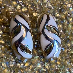 😻 3 for $13 Trifari Earrings